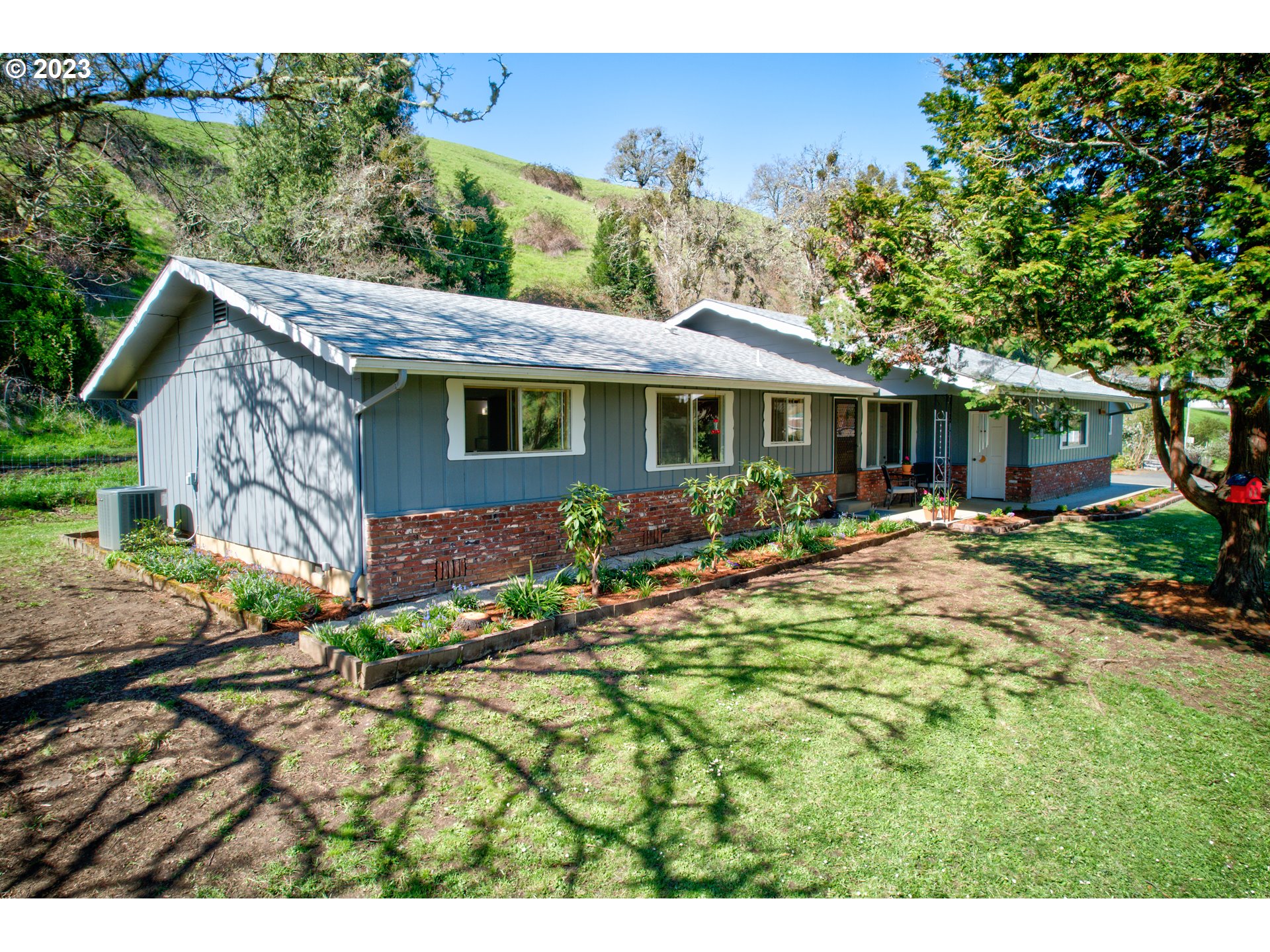 17248 North Bank Road Roseburg, OR 97470 - Photo 2 of 46 Gallery Image 2