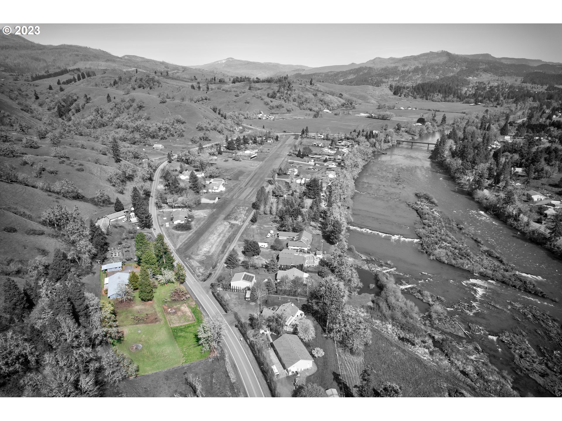 17248 North Bank Road Roseburg, OR 97470 - Photo 41 of 46 Gallery Image 41