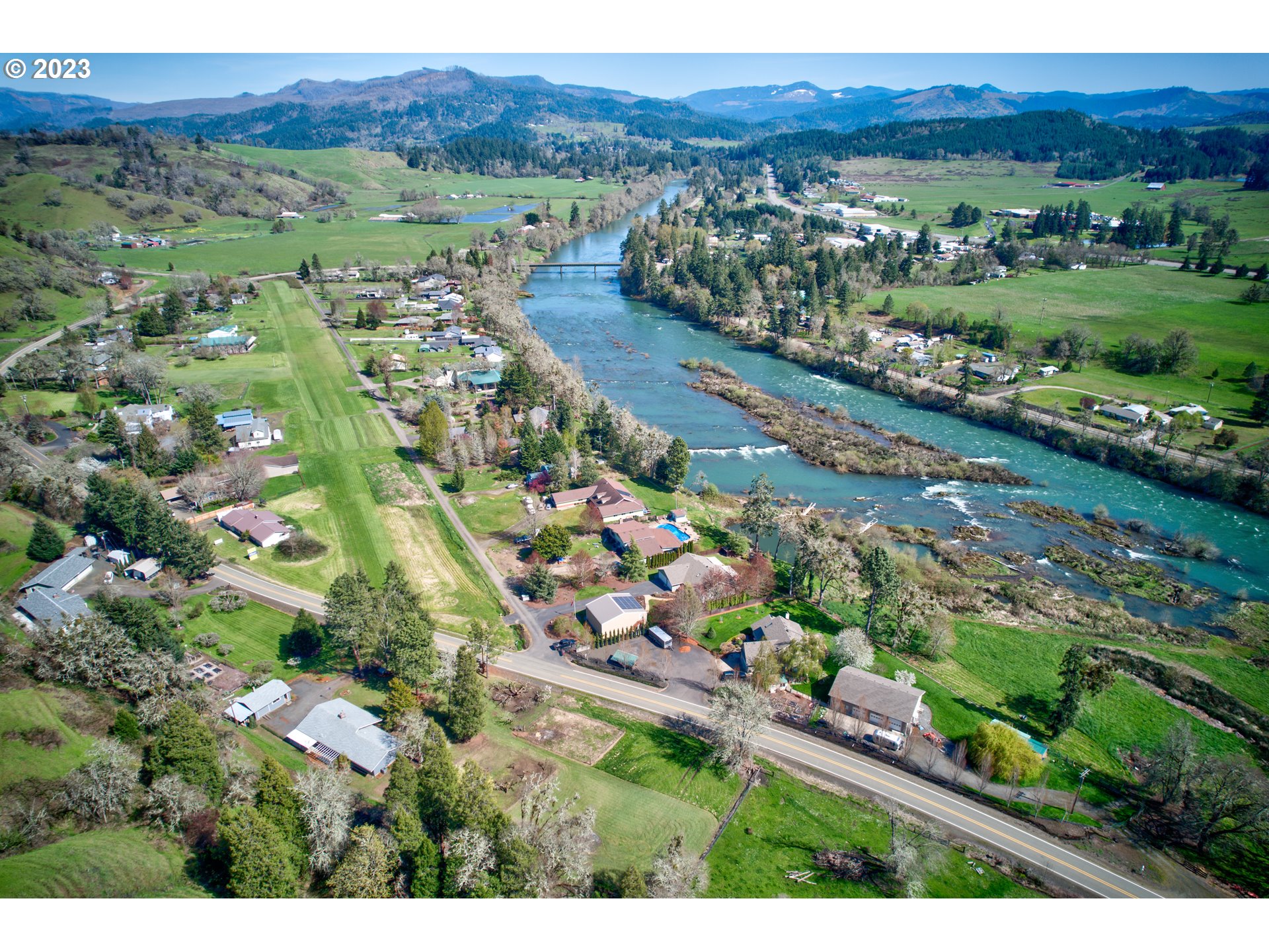 17248 North Bank Road Roseburg, OR 97470 - Photo 42 of 46 Gallery Image 42