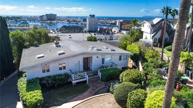 $13,900,000 | 2953 Cliff Drive, Newport Beach, CA 92663