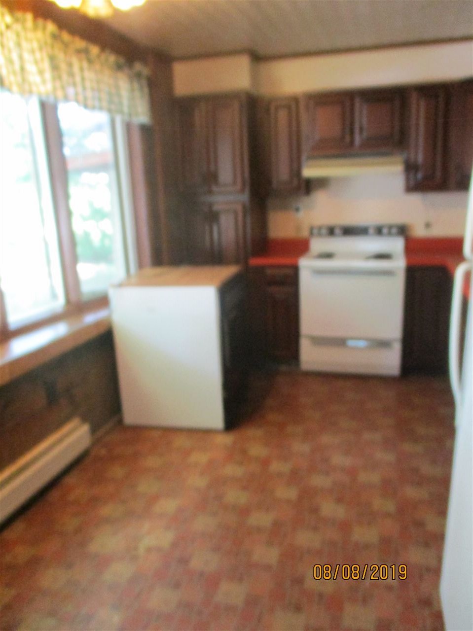 3077 South Vassar Road Vassar, MI 48768 - Photo 2 of 16 Kitchen