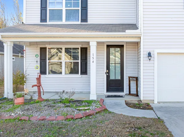 $425,000 | 154 Nolin Road, Moncks Corner, SC 29461