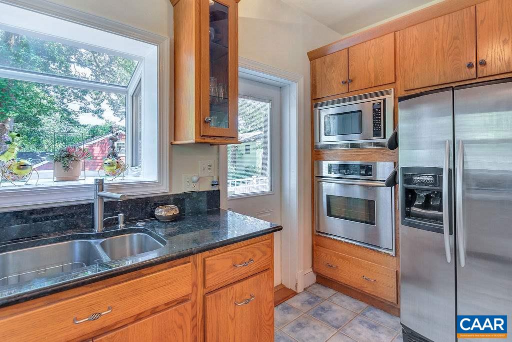 1618 Rugby Avenue Charlottesville, VA 22903 - Photo 7 of 42 Gallery Image 7