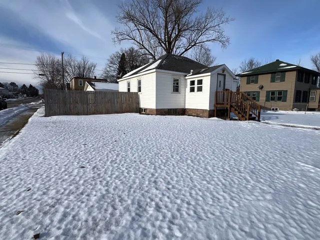 $150,000 | 3621 1st Avenue, Hibbing, MN 55746