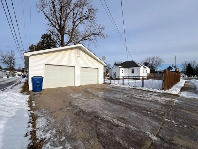 $150,000 | 3621 1st Avenue, Hibbing, MN 55746