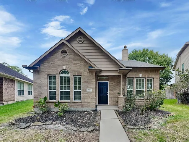 $1,840 | 17247 Marquette Point Lane, Humble, TX 77346