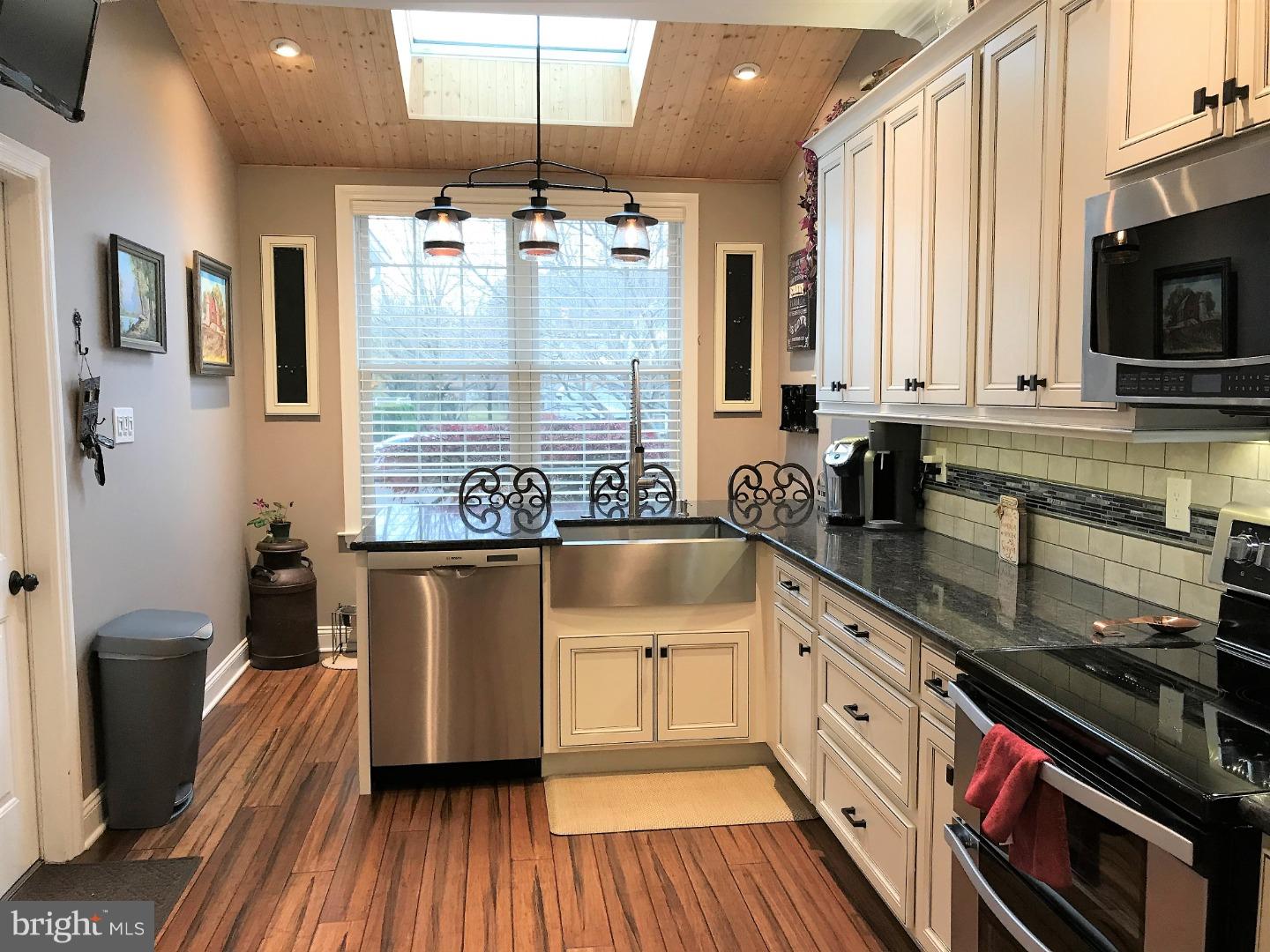41 Country Road Perkasie, PA 18944 - Photo 3 of 19 Gallery Image 3