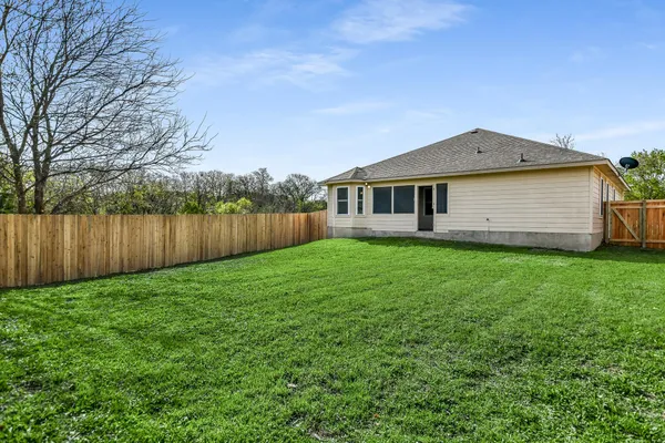 $1,900 | 804 Sable Trail Court, Round Rock, TX 78664