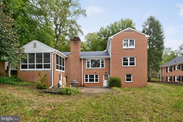 $1,300,000 | 2714 Washington Avenue, Chevy Chase, MD 20815