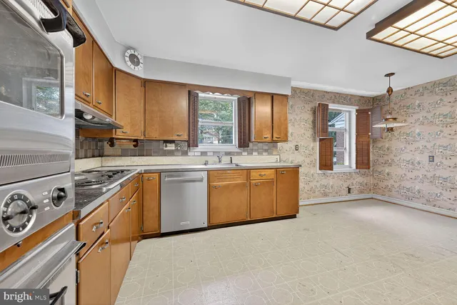 $1,300,000 | 2714 Washington Avenue, Chevy Chase, MD 20815