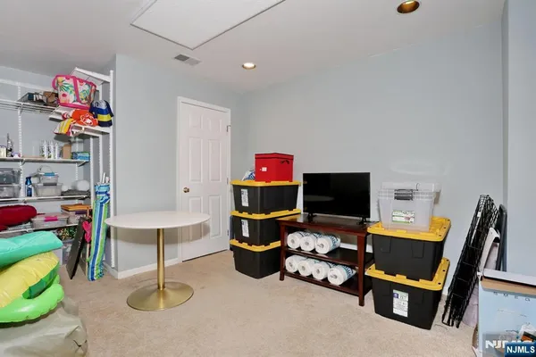 $3,400 | 2051 Charles Court, Mahwah, NJ 07430