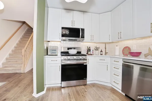 $3,400 | 2051 Charles Court, Mahwah, NJ 07430