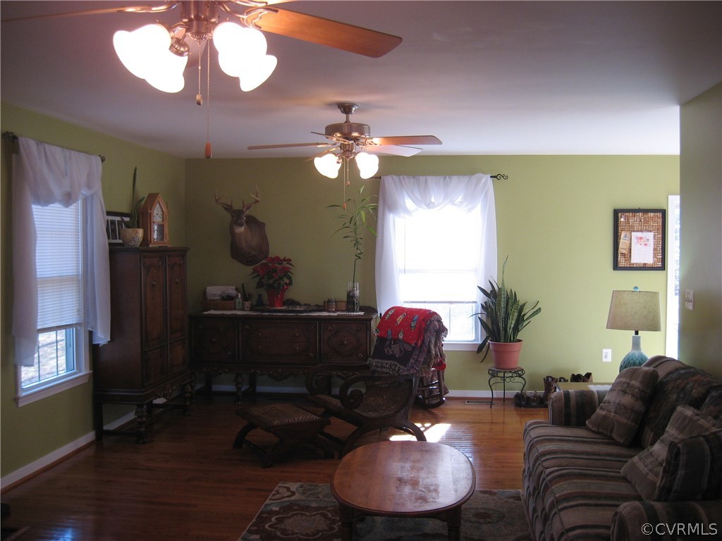 17222 Oak Ridge Lane Ruther Glen, VA 22546 - Photo 11 of 24 Gallery Image 11