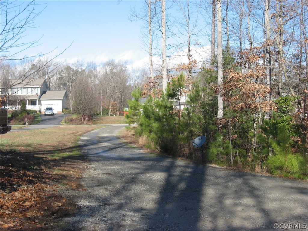 17222 Oak Ridge Lane Ruther Glen, VA 22546 - Photo 4 of 24 Gallery Image 4