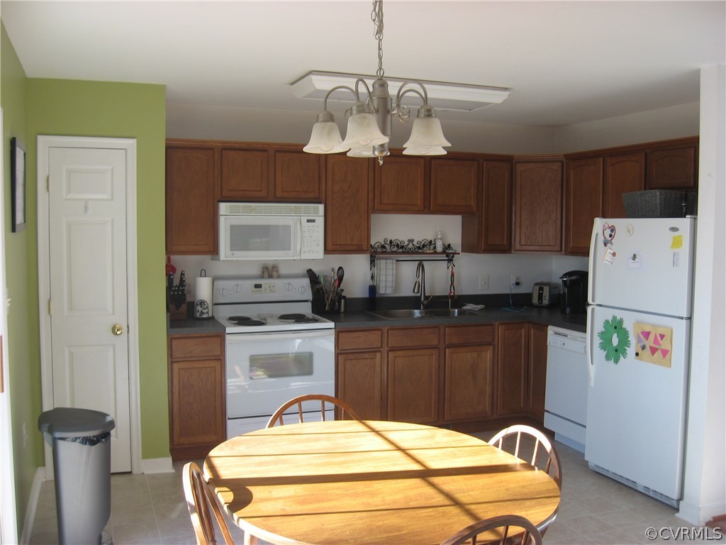 17222 Oak Ridge Lane Ruther Glen, VA 22546 - Photo 8 of 24 Gallery Image 8