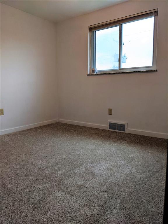 3533 Willett Road Pittsburgh, PA 15227 - Photo 6 of 12 Gallery Image 6
