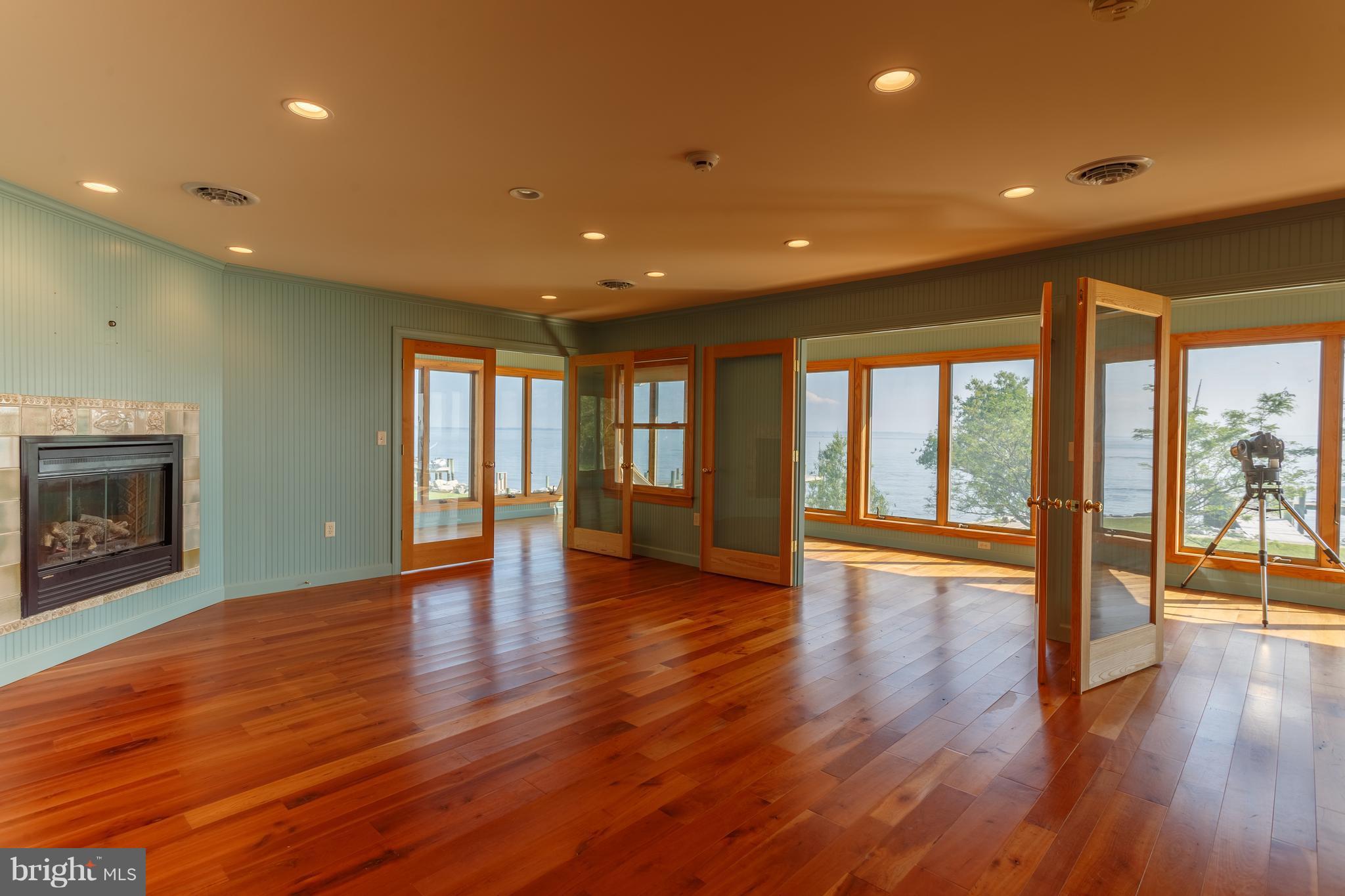 5896 Beach Road Rock Hall, MD 21661 - Photo 15 of 31 Living Room