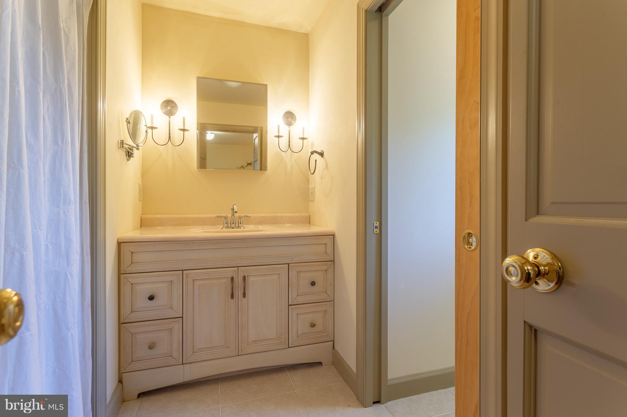 5896 Beach Road Rock Hall, MD 21661 - Photo 22 of 31 Bath (Master)
