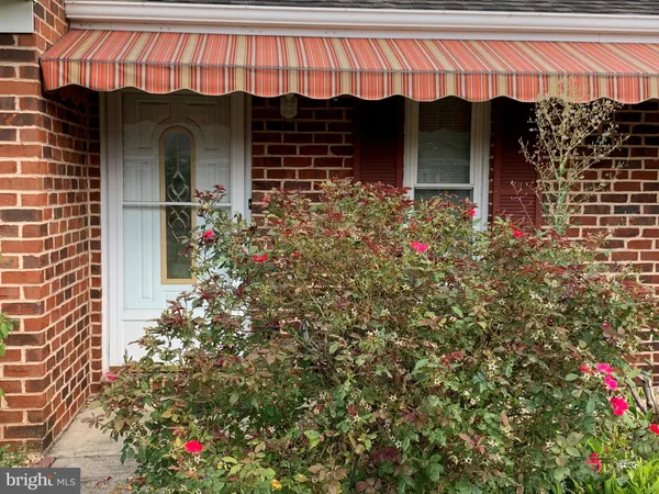 $975 | 29 Cambridge Lane, Chambersburg, PA 17201