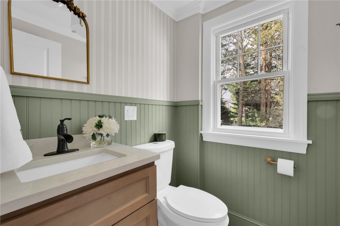 281 Spring Green Road Warwick, RI 02888 - Photo 10 of 39