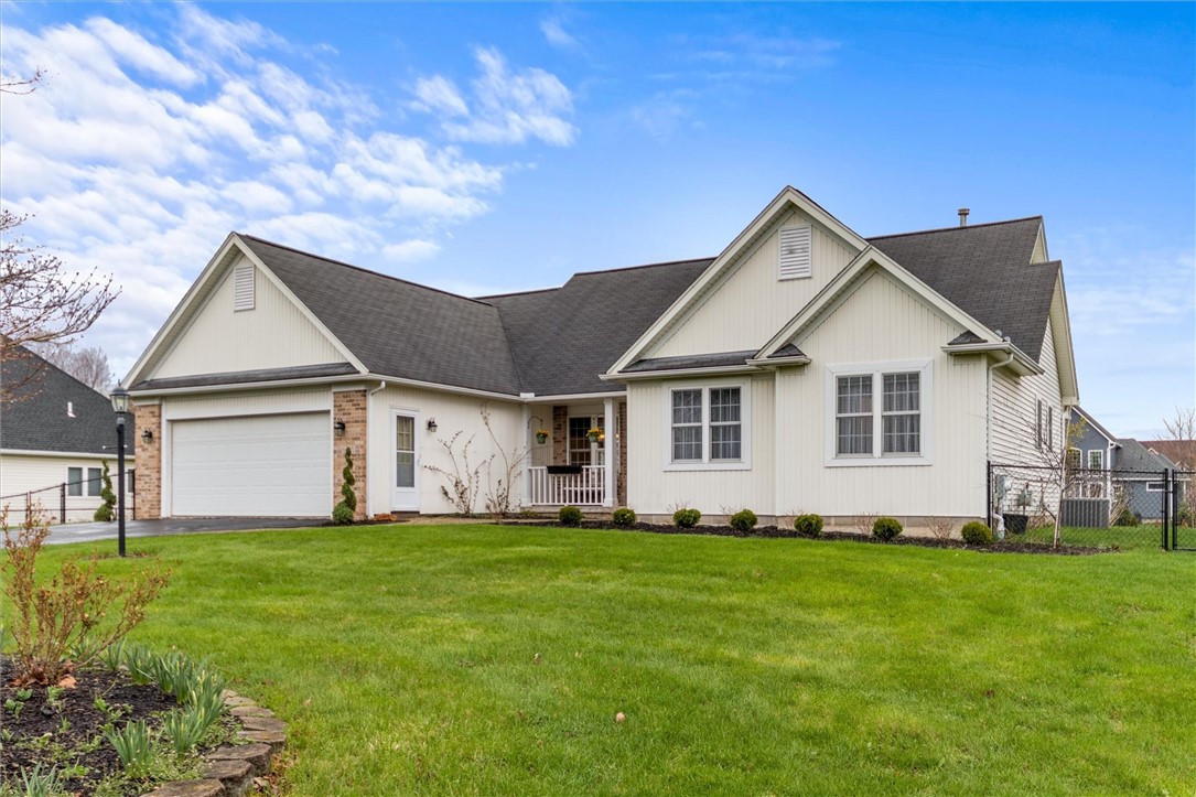 26 Simone Terrace Penfield, NY 14580 - Photo 2 of 32