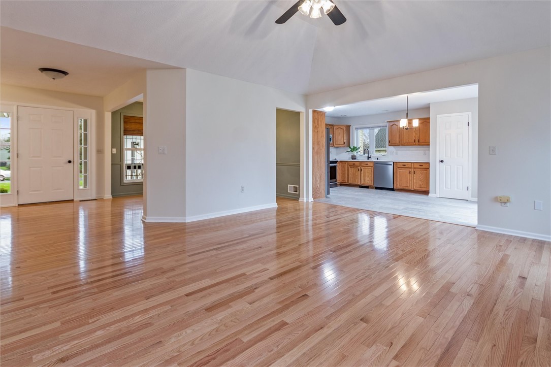 26 Simone Terrace Penfield, NY 14580 - Photo 10 of 32