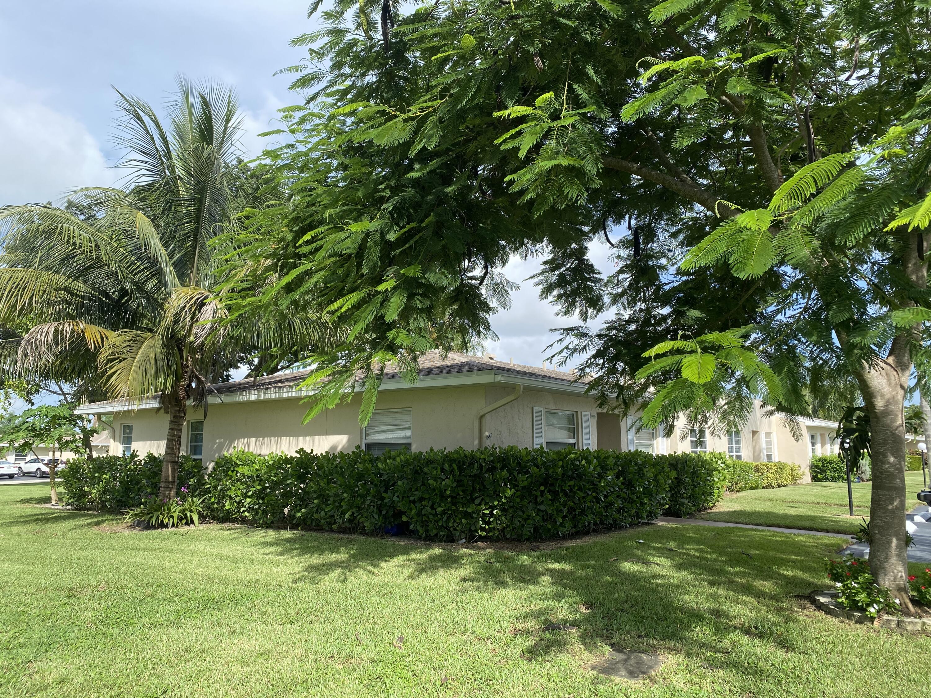 8665 Chevy Chase Drive, Unit 113 Boca Raton, FL 33433 - Photo 3 of 42 IMG_4820
