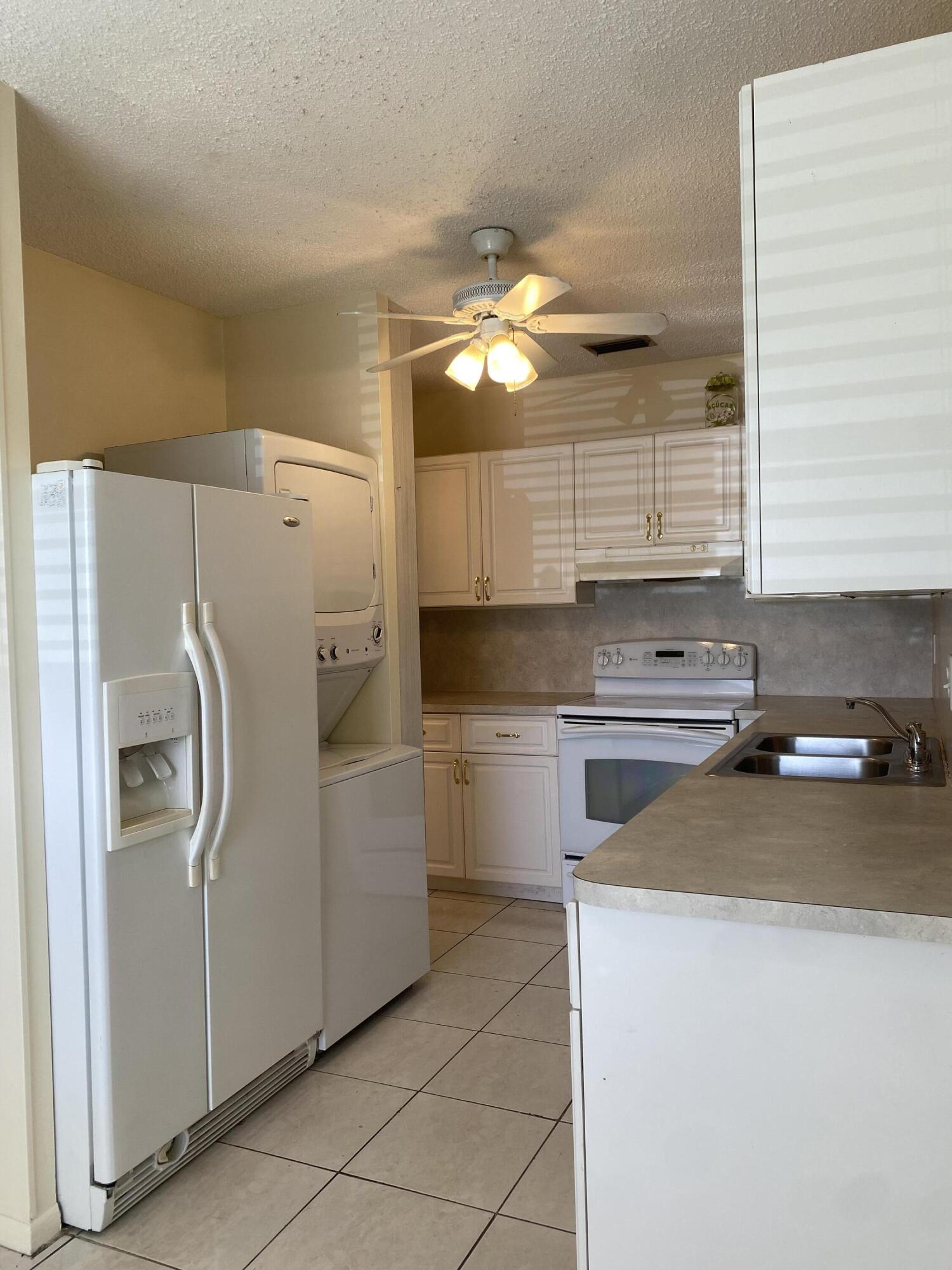 8665 Chevy Chase Drive, Unit 113 Boca Raton, FL 33433 - Photo 32 of 42 IMG_4774