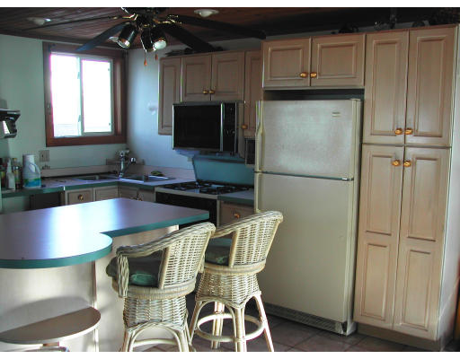 27 12th Road Marshfield, MA 02050 - Photo 5 of 7