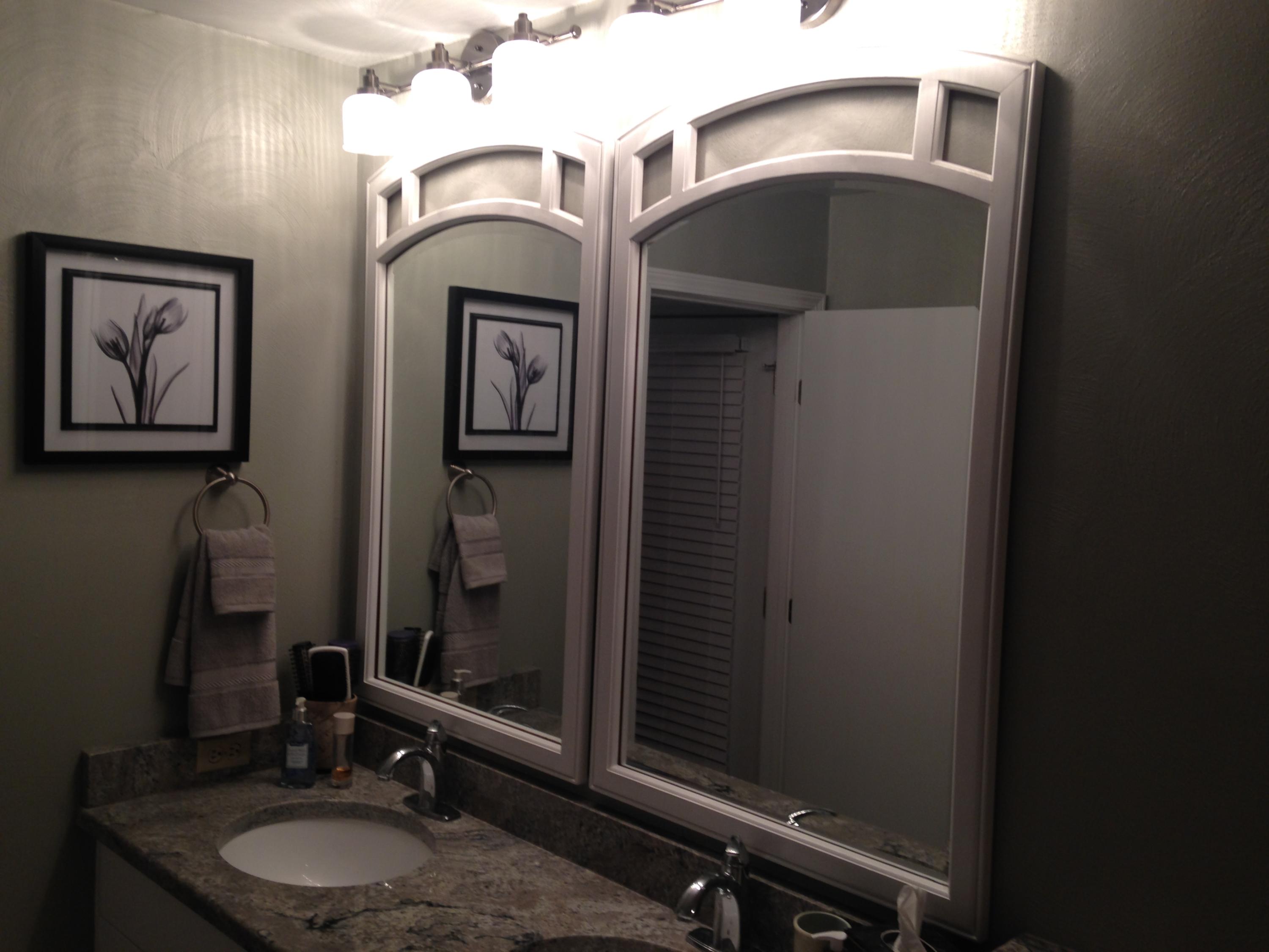 2205 Ridge Road Roanoke, VA 24014 - Photo 15 of 62 a bathroom with a toilet and a sink