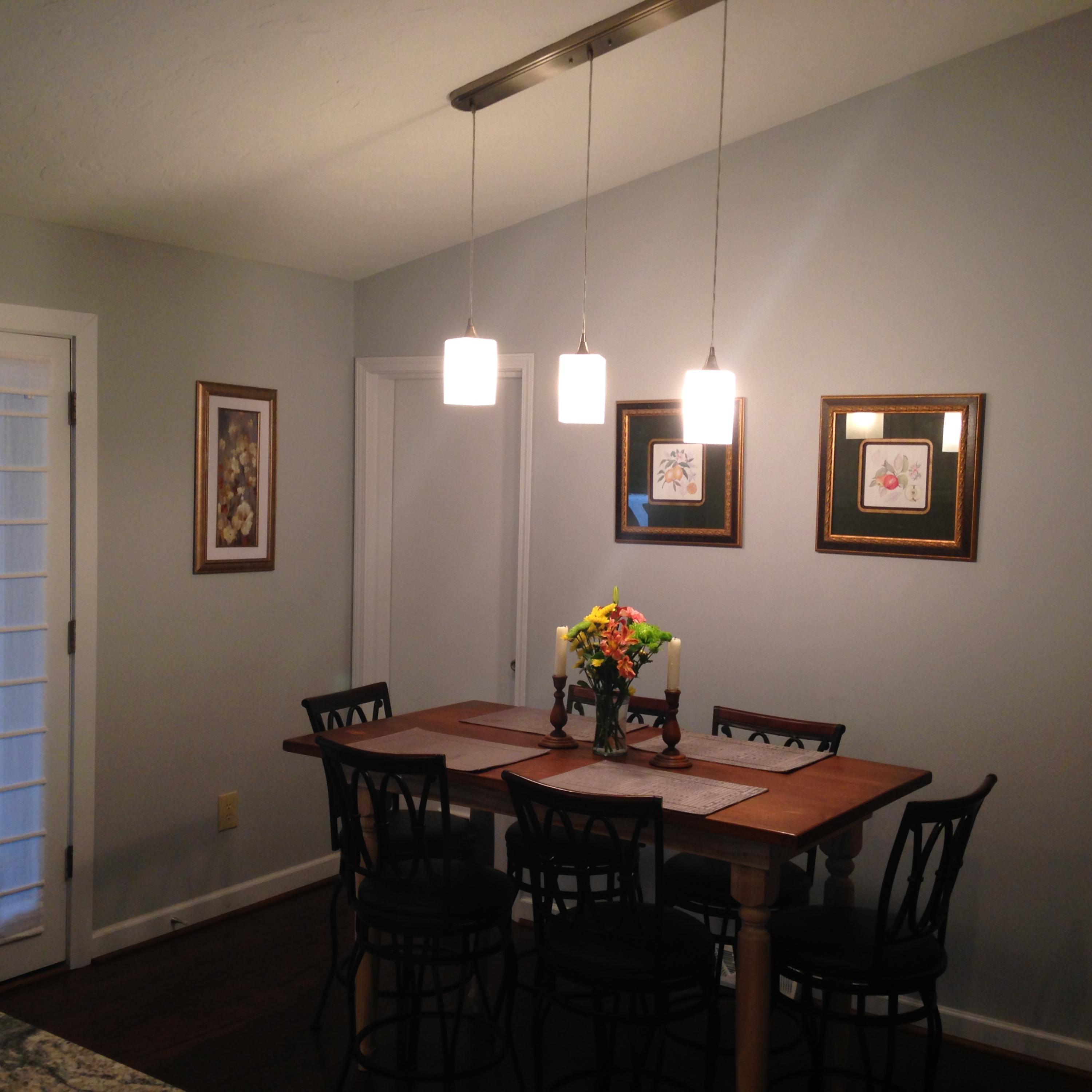 2205 Ridge Road Roanoke, VA 24014 - Photo 35 of 62 a dining room with table and chair