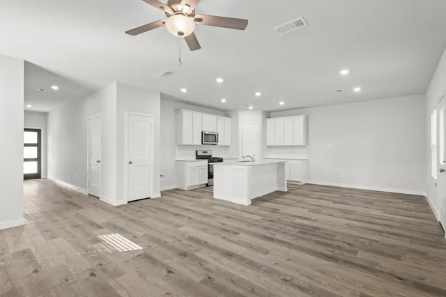 $254,900 | 10714 Red Flagstone Drive, Conroe, TX 77306