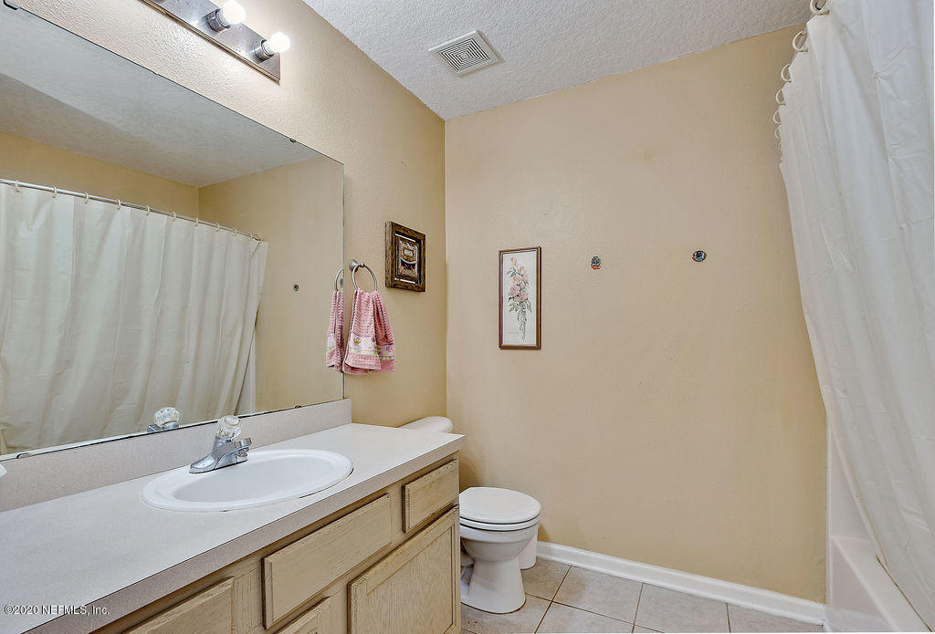 7920 Merrill Road, Unit 2110 Jacksonville, FL 32277 - Photo 17 of 20 Main Bath