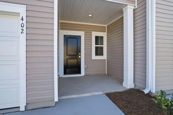 $2,400 | 402 Tiliwa Street, Summerville, SC 29486