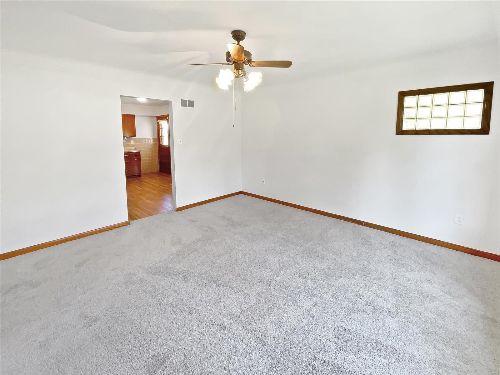 5617 Heintz Road St. Louis, MO 63129 - Photo 11 of 19 Gallery Image 11