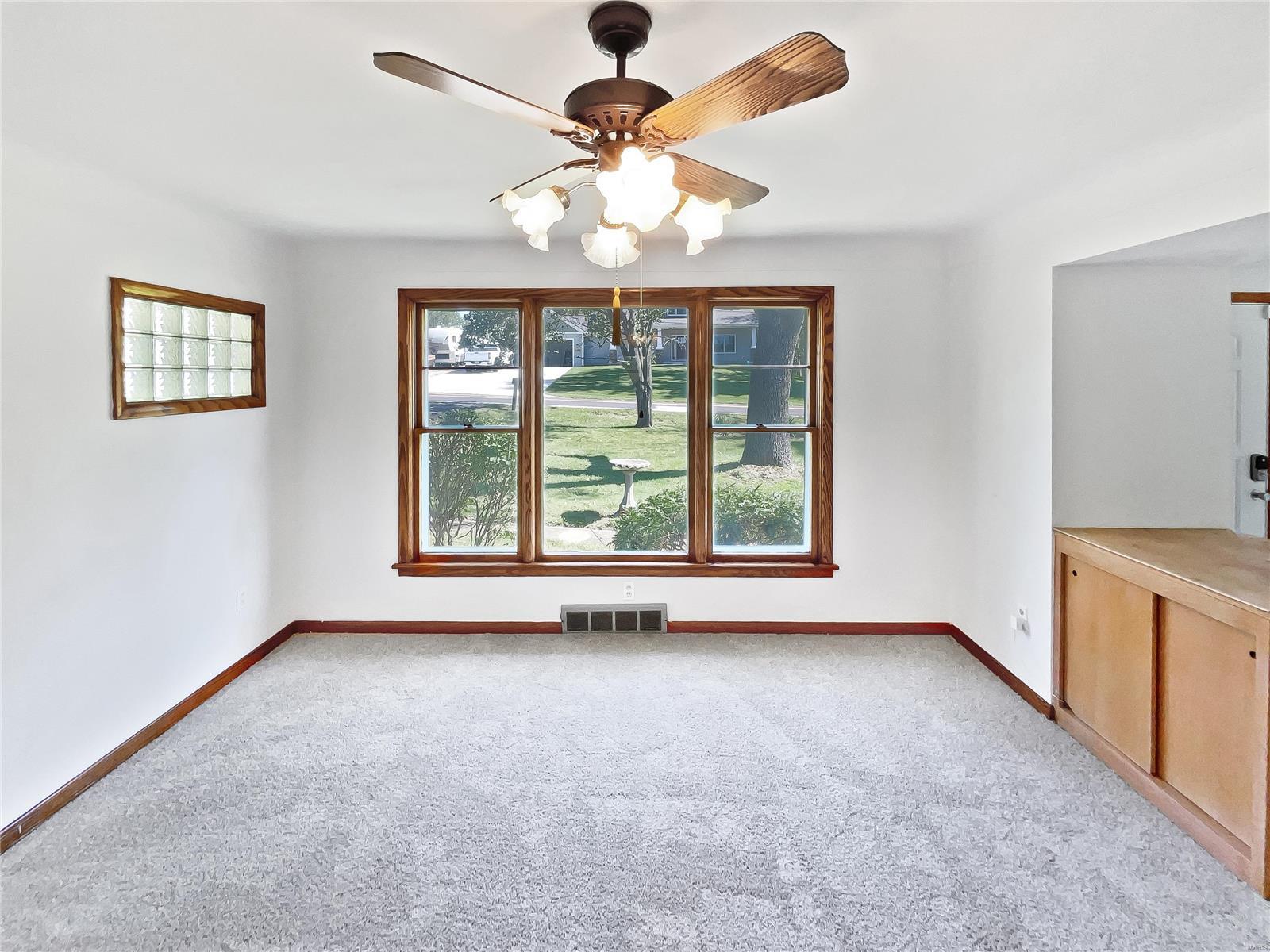 5617 Heintz Road St. Louis, MO 63129 - Photo 12 of 19 Gallery Image 12