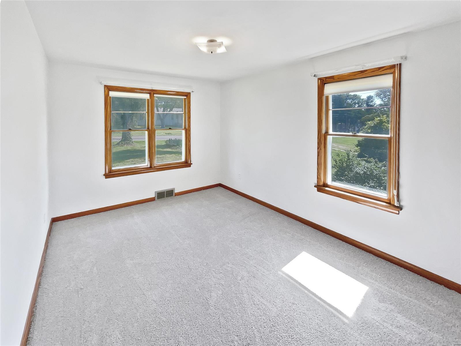 5617 Heintz Road St. Louis, MO 63129 - Photo 16 of 19 Gallery Image 16