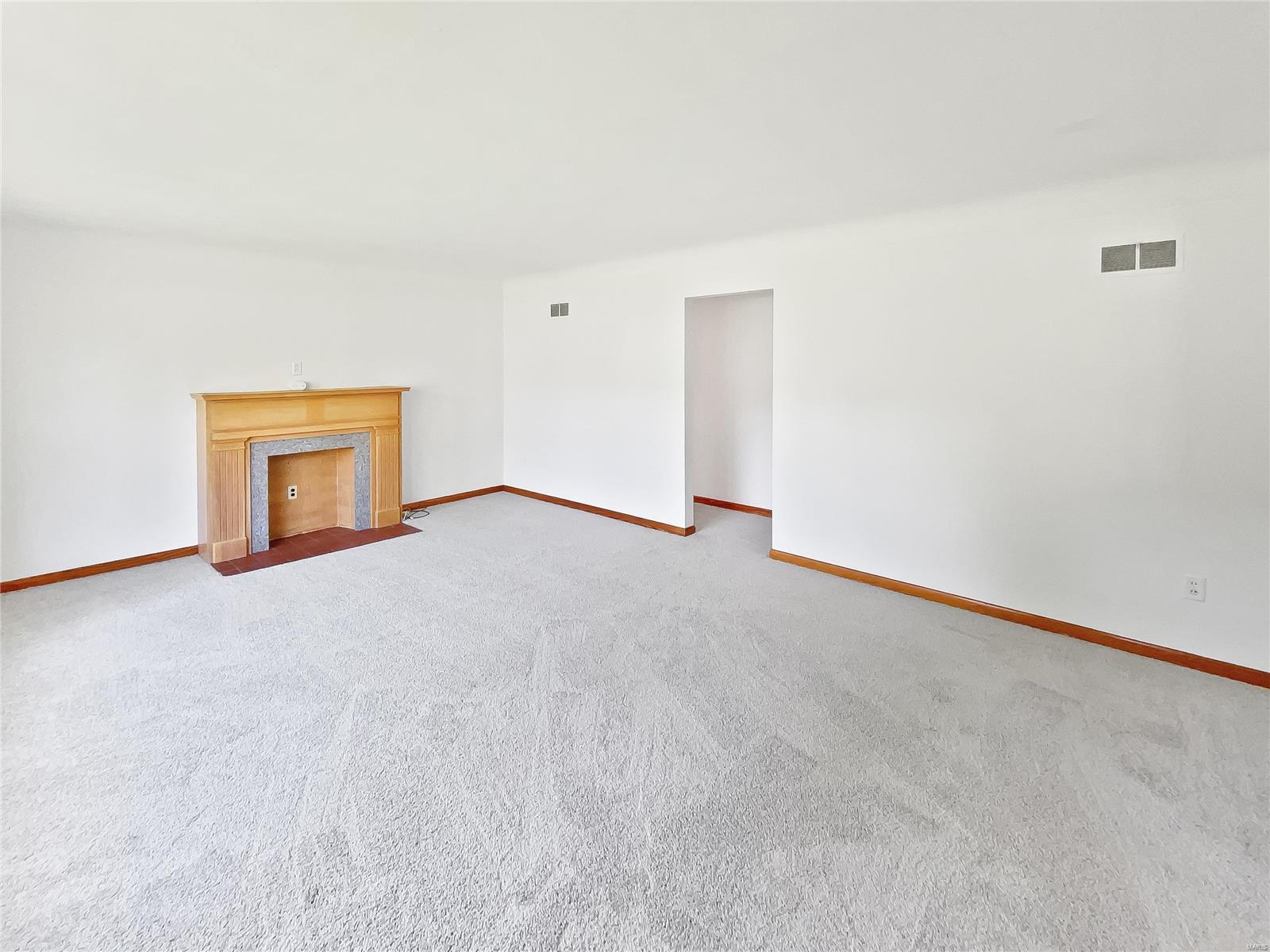 5617 Heintz Road St. Louis, MO 63129 - Photo 2 of 19 Gallery Image 2