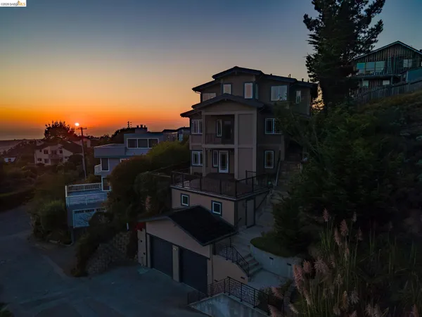 $2,299,000 | 107 Dolphine Avenue, El Granada, CA 94019