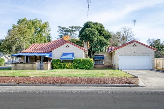 $380,000 | 4042 North Maroa Avenue, Fresno, CA 93704