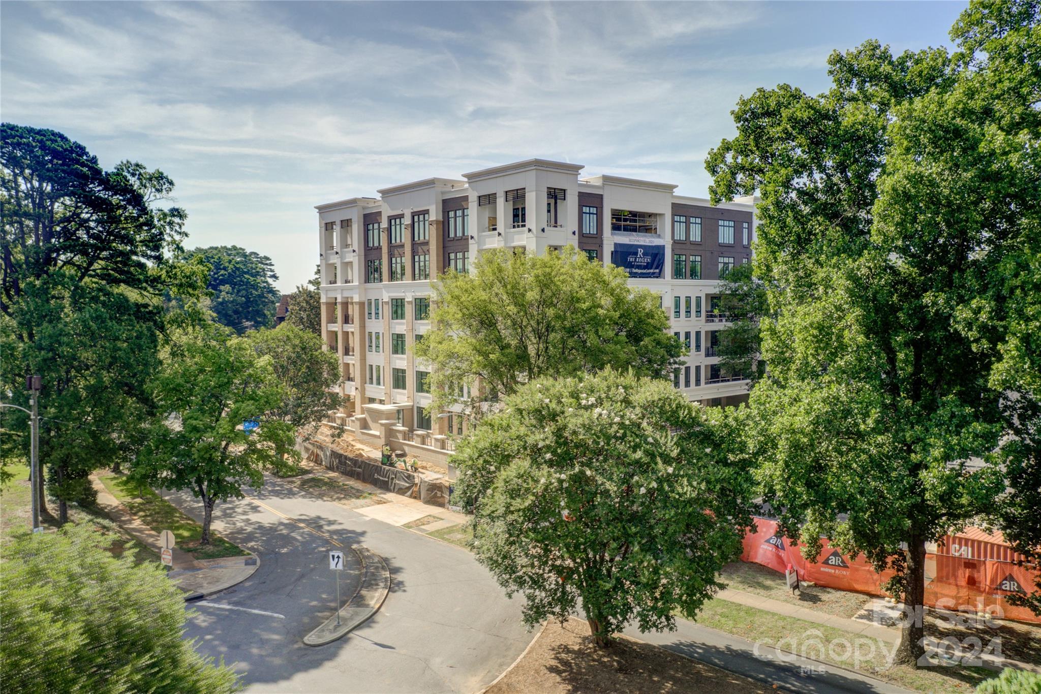 130 Cherokee Road, Unit 204 Charlotte, NC 28207 - Photo 1 of 28 Gallery Image 1