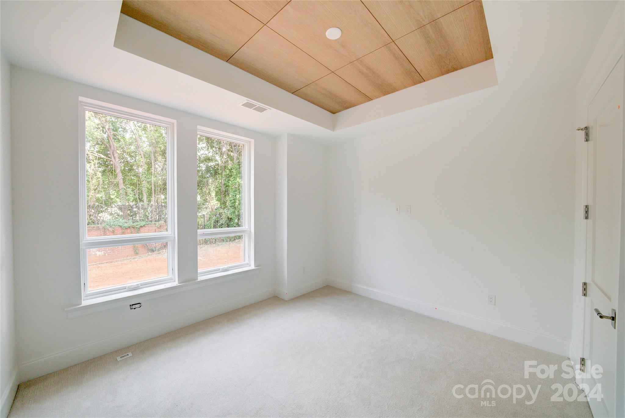 130 Cherokee Road, Unit 204 Charlotte, NC 28207 - Photo 11 of 28 Gallery Image 11