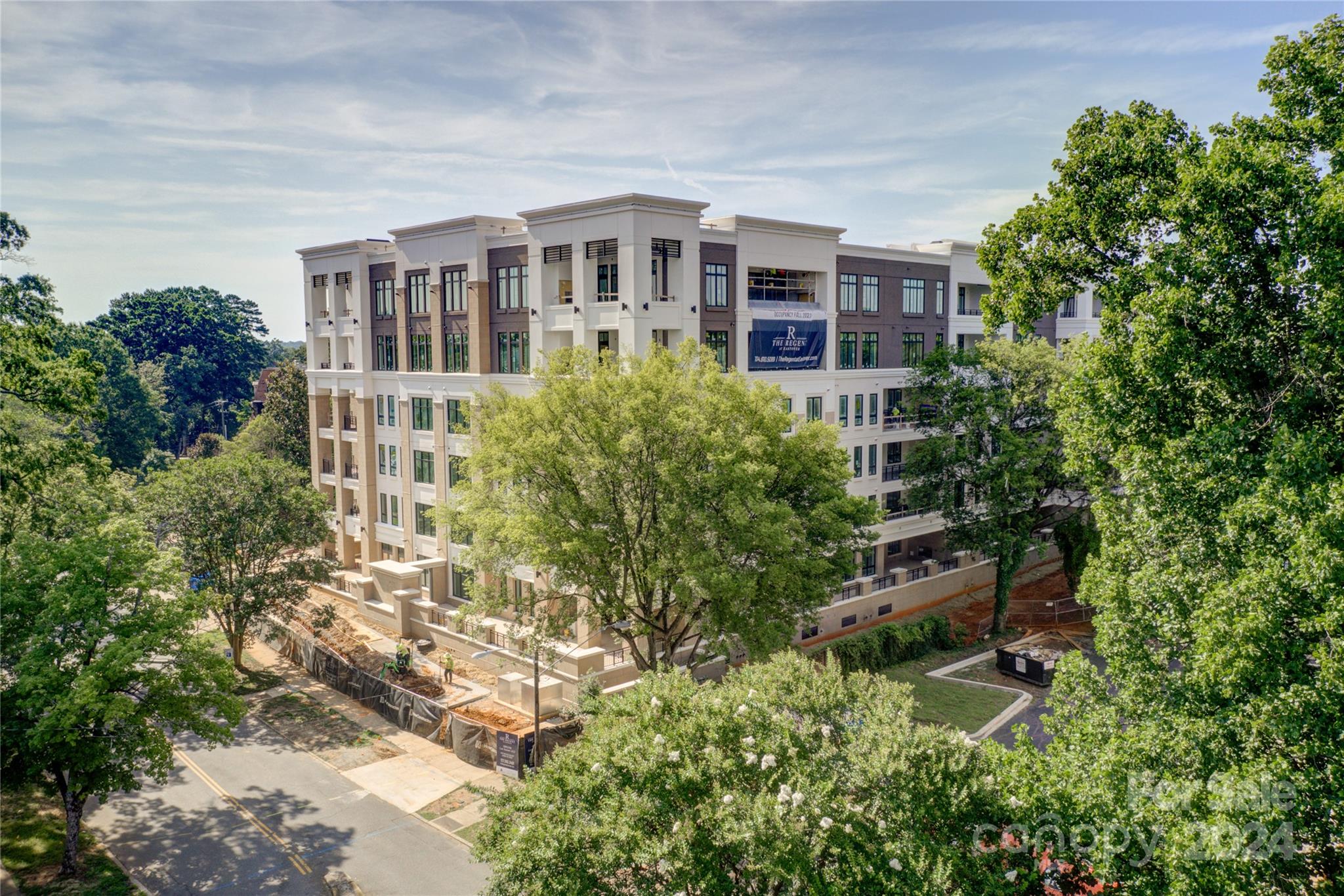 130 Cherokee Road, Unit 204 Charlotte, NC 28207 - Photo 2 of 28 Gallery Image 2