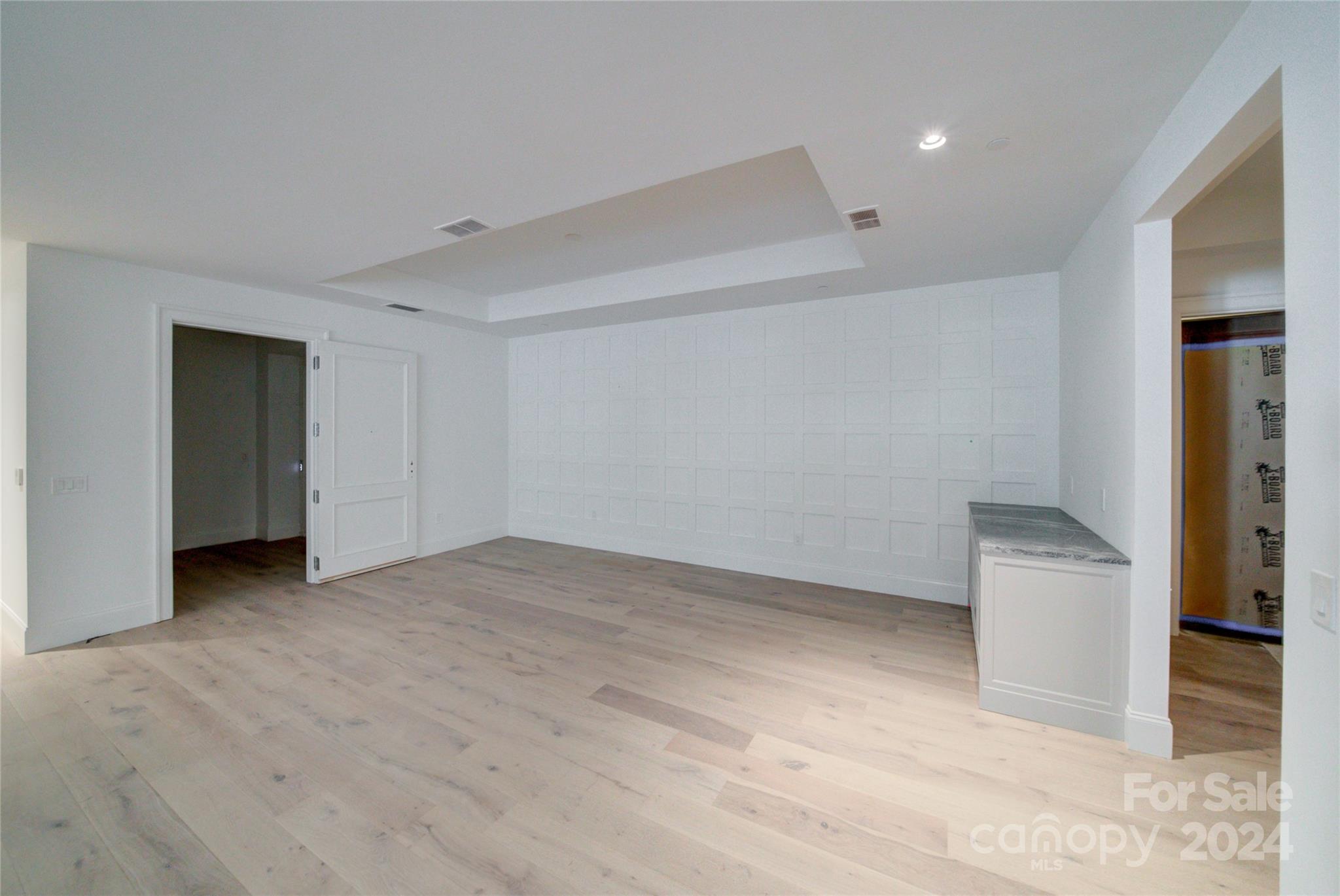 130 Cherokee Road, Unit 204 Charlotte, NC 28207 - Photo 22 of 28 Gallery Image 22