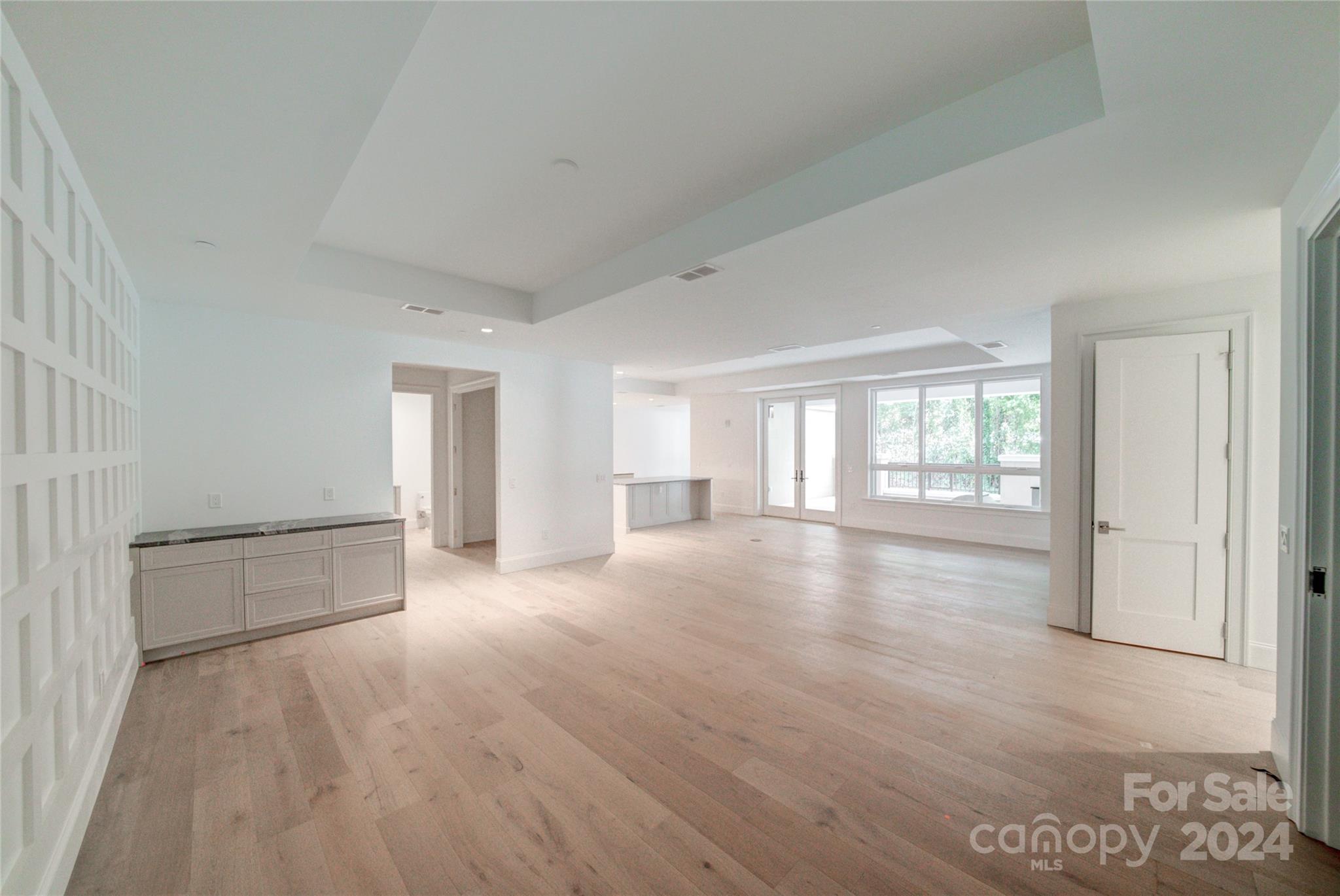 130 Cherokee Road, Unit 204 Charlotte, NC 28207 - Photo 23 of 28 Gallery Image 23