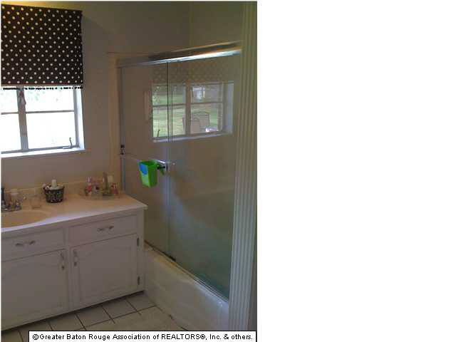 425 Cora Drive Baton Rouge, LA 70815 - Photo 13 of 17