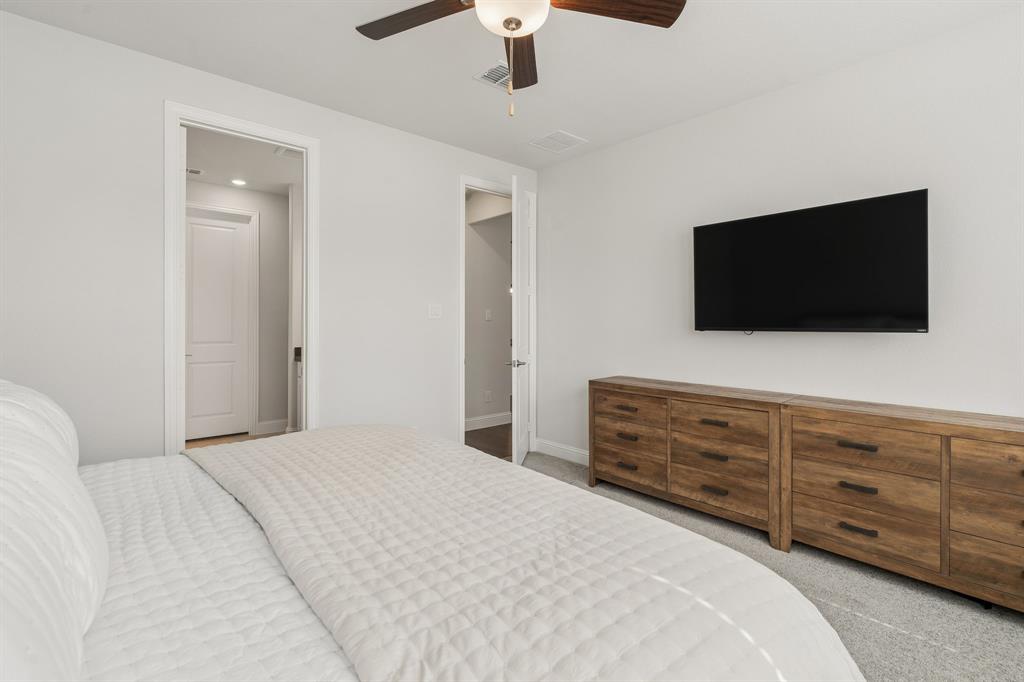 407 Holly Road Little Elm, TX 75068 - Photo 11 of 25