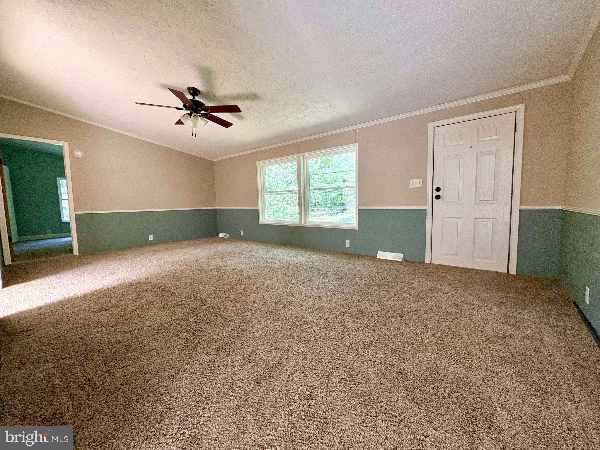 700 High Mountain Road Gardners, PA 17324 - Photo 11 of 28 Family Room