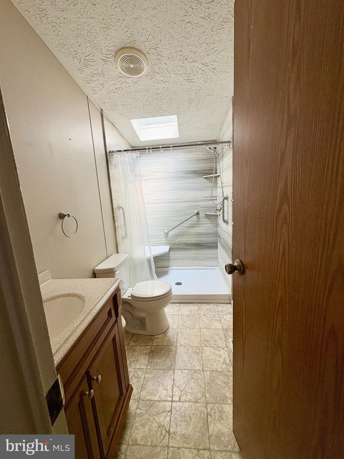 700 High Mountain Road Gardners, PA 17324 - Photo 23 of 28 Guest Bathroom Full Bath