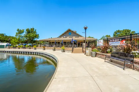 $465,000 | 271 Fontana Boulevard, Unit 930, Fontana, WI 53125